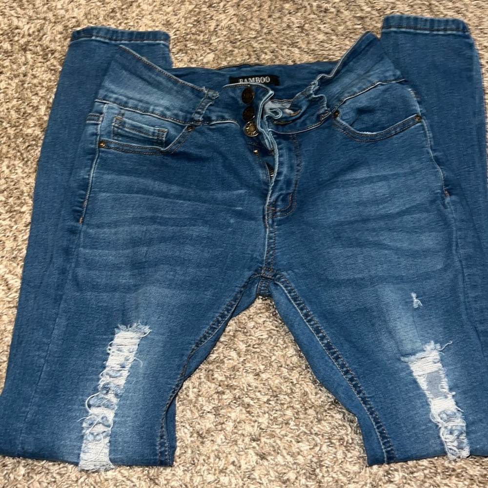 Skinny distressed jeans